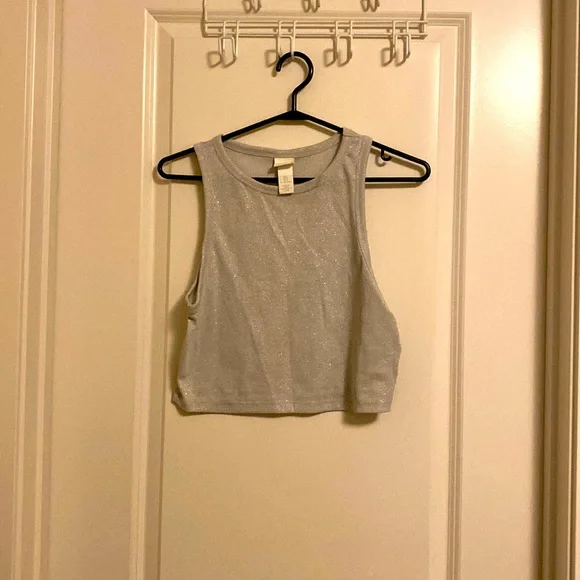 Crop top - Picture 1 of 3